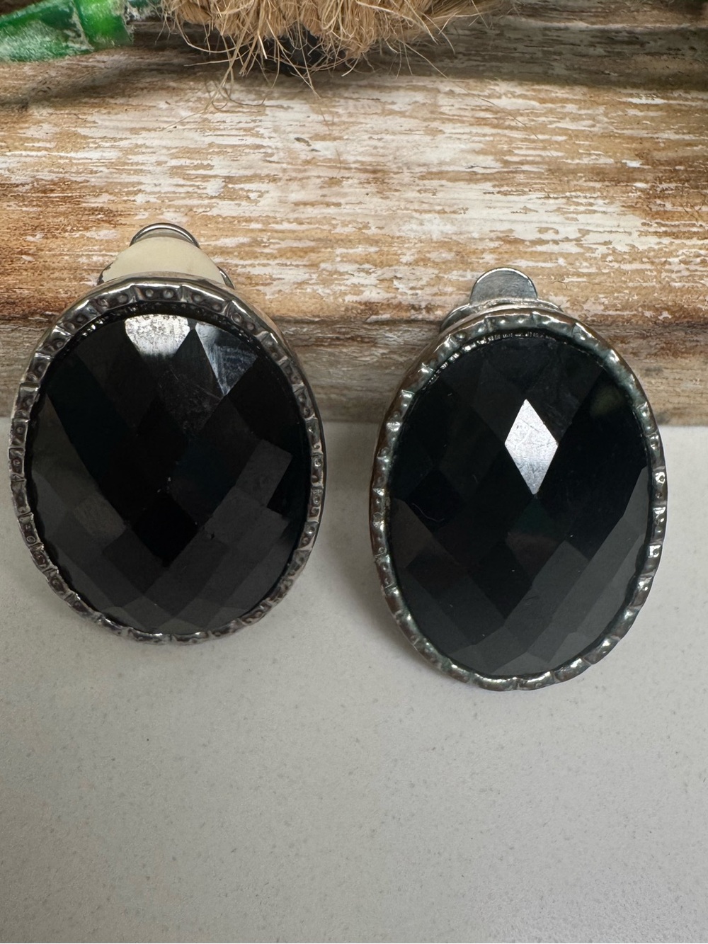 Vintage 1980s Oval Jet Black Cabochon Statement Clip Ons